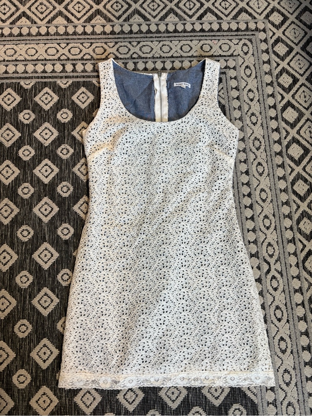 Velvet Torch White Lace Sleeveless Mini Dress